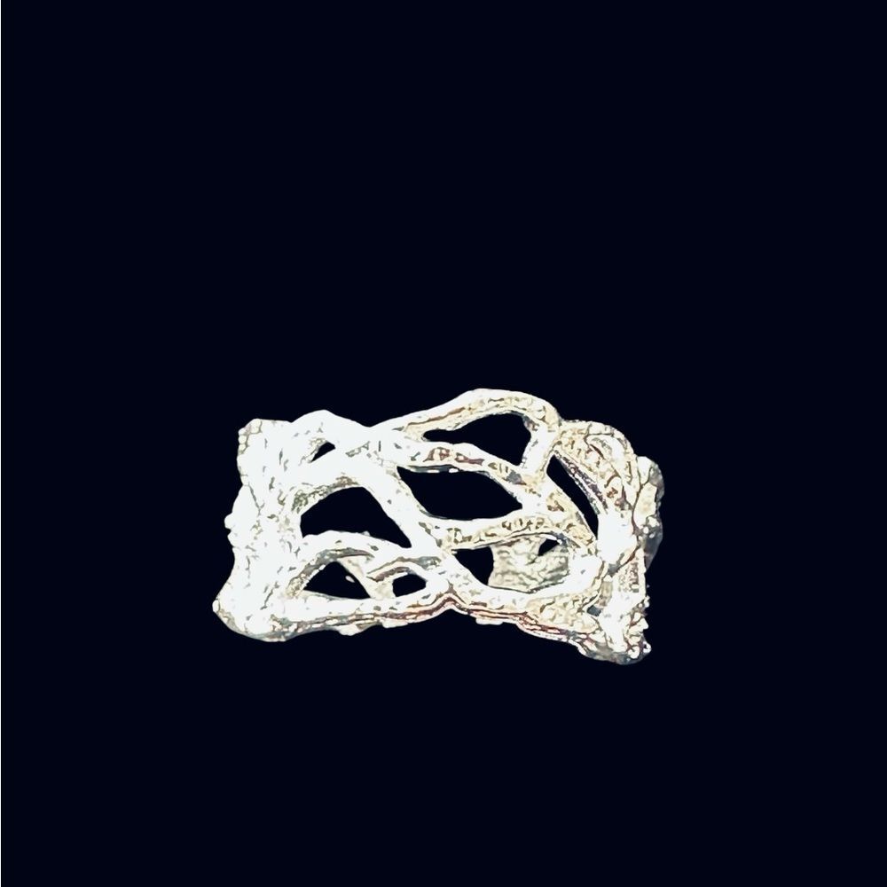 60R - Elegant‎ Silvertone Ring